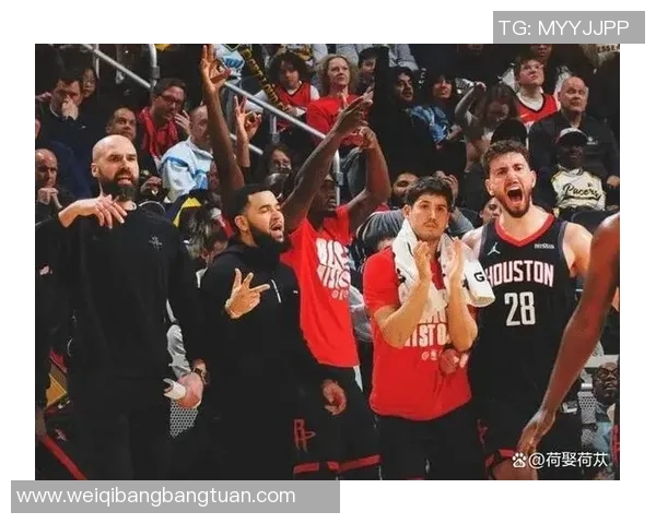 休斯敦火箭队与鹈鹕展开激烈对决谁能在NBA赛场上笑到最后