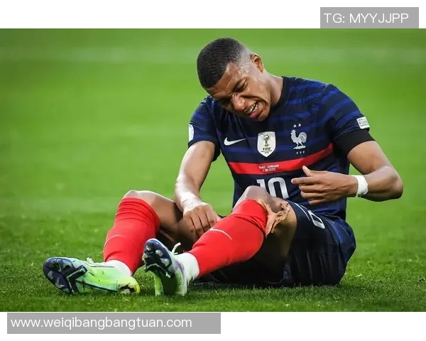 现役前十足球明星的巅峰对决与未来展望分析